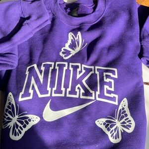 Purple Butterfly Nike Sweatshirt | Size Medium| Trendy Streetwear| Cute Crewneck